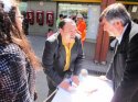   Lanzan campaña para recolectar firmas en apoyo de reforma constitucional contra lucro en Isapres