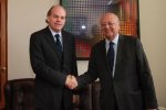 Reunión con embajador de Chile en Argentina.